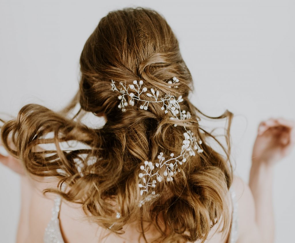 jednostavne frizure za vjenčanje